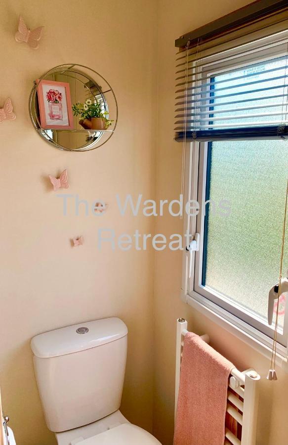 The Wardens Retreat - Tattershall Lakes Country Park Hotel Bagian luar foto