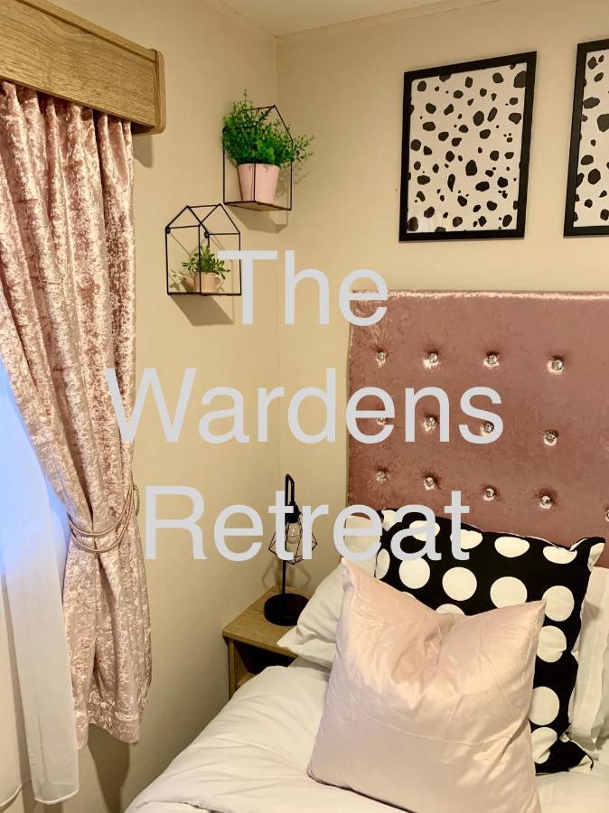 The Wardens Retreat - Tattershall Lakes Country Park Hotel Bagian luar foto